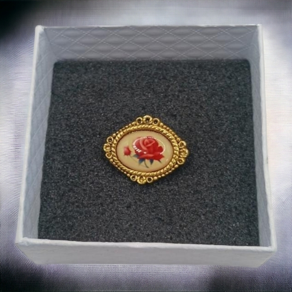 Vintage Camco Rose Pin, "God's Love is with you . Always" signed - Picture 3 of 4